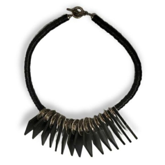 Jewelry - Black And Silver Costume Necklace Wood Beads 19"